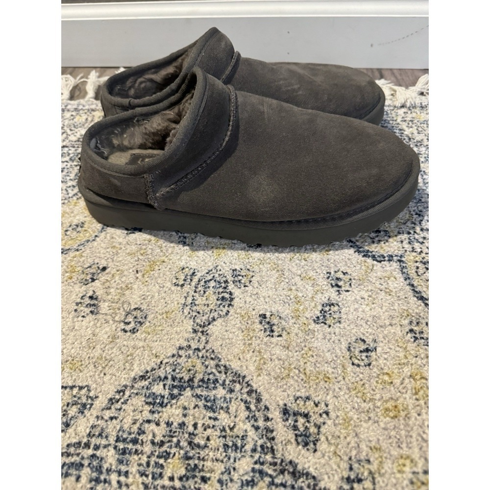 Ugg Gray Classic Slippers Size 10 Some Wear Marks
